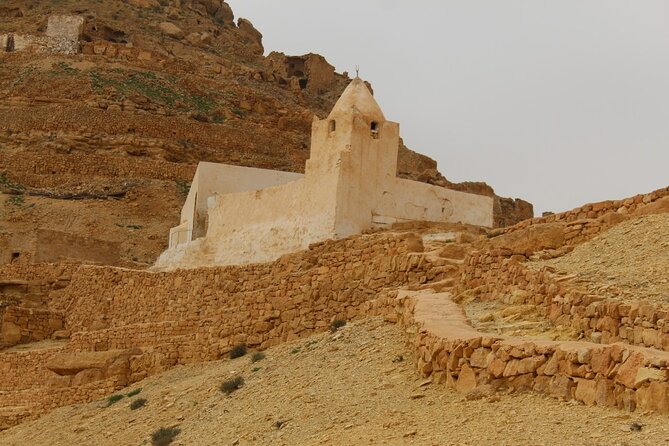 1 day excursion to Chenini-Tataouine - Chahbania salt lake: a quick first photo stop