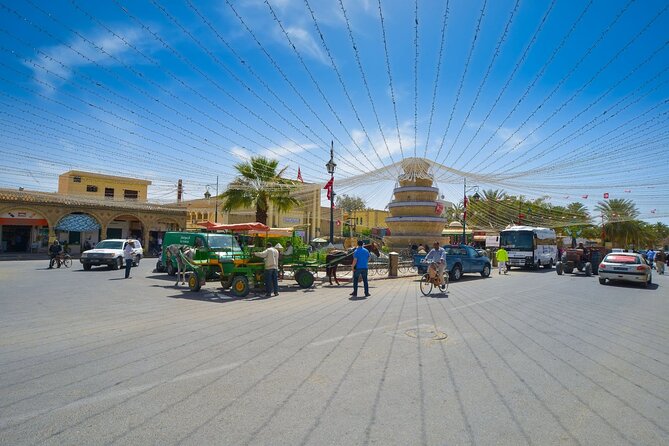 2-Day Tunisian Sahara Tour with Food & Stay from Hammamet - Douz, camels, and your first Sahara evening