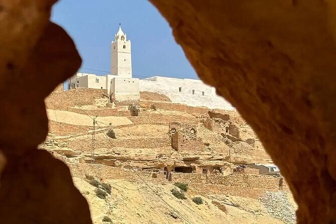 2 Days Private Tour to Ksar Ghilane: Night in Tent - Spending the Night in a Saharan Tent