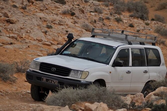 2 days tour to Douz & Ksar Ghilan oasis. and an overnight in the sahara under bedouin tent .. Dinner in the camp, Private Jeep - with english speaking guide. - The essential points at a glance