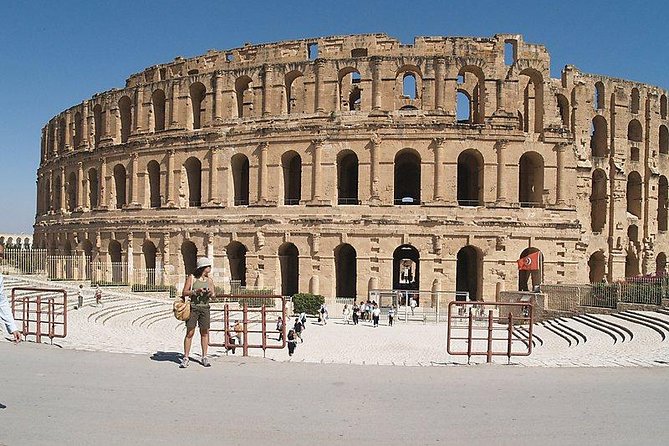 3-Day South of Tunisia Guided Tour from Tunis - Tamerza: waterfalls, cliffs, and a peaceful pause