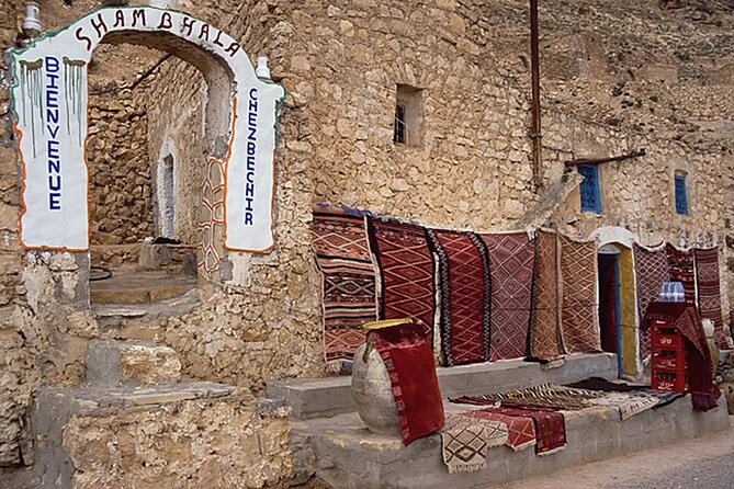 7-Day Northern South Tour from Tunis - Day 6: Djerba’s beaches, faith, and modern street art