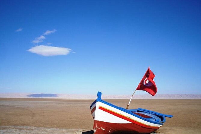Circuit the south of Tunisia in 2 days Sahara Explorer - Dinner and the overnight stop near Douz