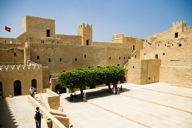El Jem and Monastir Full-Day Tour with Lunch from Tunis or Hammamet - The essential points at a glance