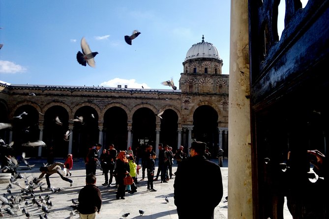 Guided tour in the UNESCO world heritage Medina of Tunis - Zitouna Mosque, the Medina’s great starting point