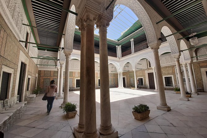 Guided tour in the UNESCO world heritage Medina of Tunis - Dar Lasram and the design of a traditional Tunisian home