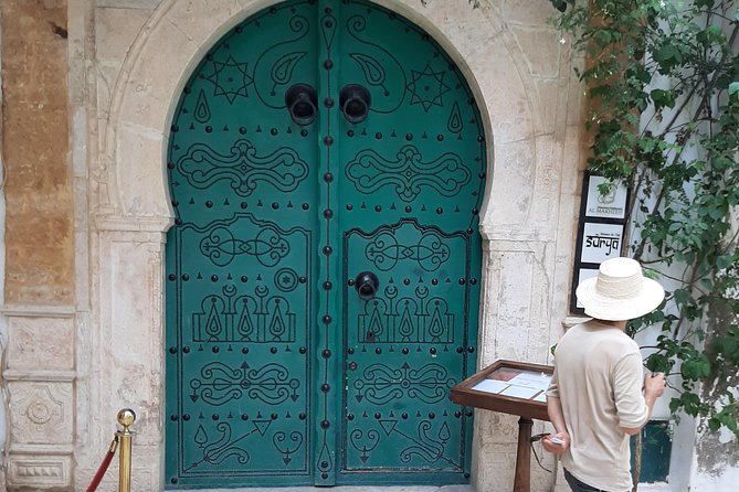 Guided tour in the UNESCO world heritage Medina of Tunis - Medersa Slimaniya and the old scholarly quarter