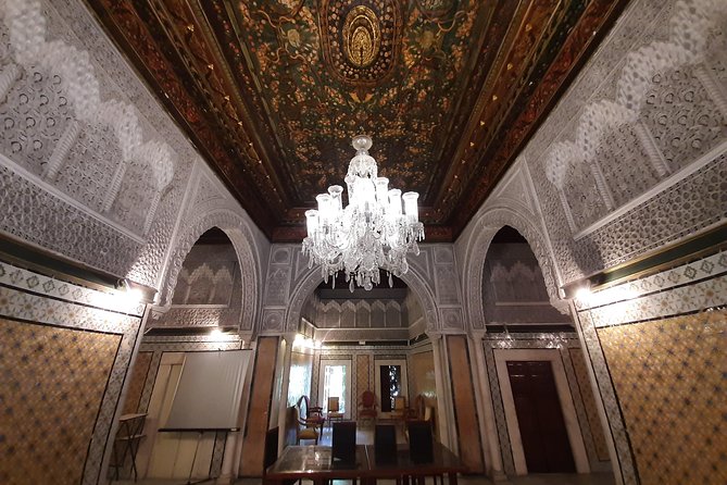 Guided tour in the UNESCO world heritage Medina of Tunis - Perfume lanes, café time, and the working souks