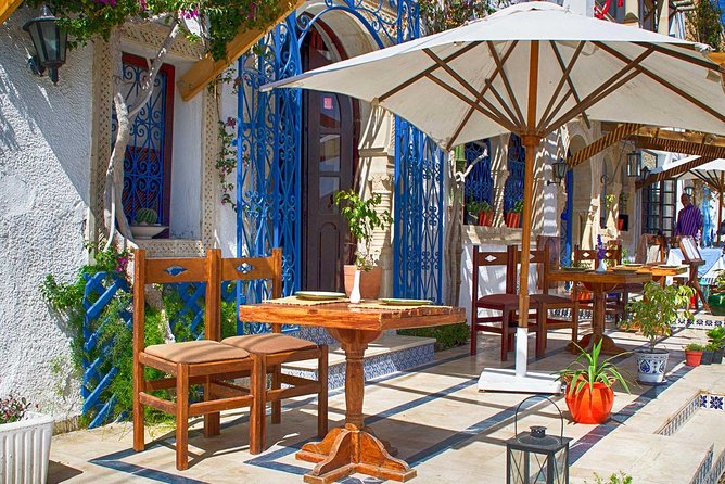 Half day excursion from Sousse to Kantaoui, Hergla and Medina - Entering the Medina of Sousse