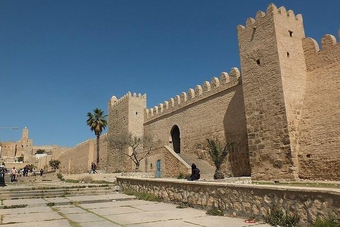 Private and Guided Tour to Kairouan and El Jem and Monastir - El Jem amphitheater: the day’s major visual reward