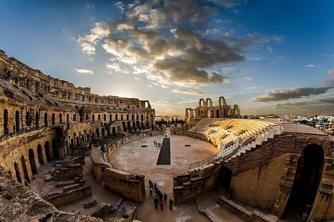 Private and Guided Tour to Kairouan and El Jem and Monastir - The Great Mosque of Kairouan: an impressive first stop