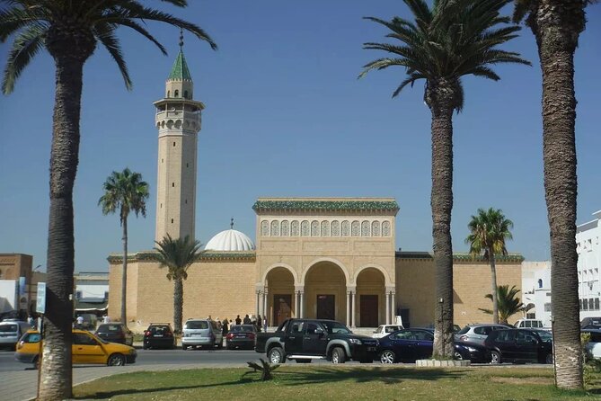 Private half-day excursion to the authentic Monastir - The Bourguiba Mosque question deserves attention